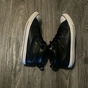 Converse size 9.5